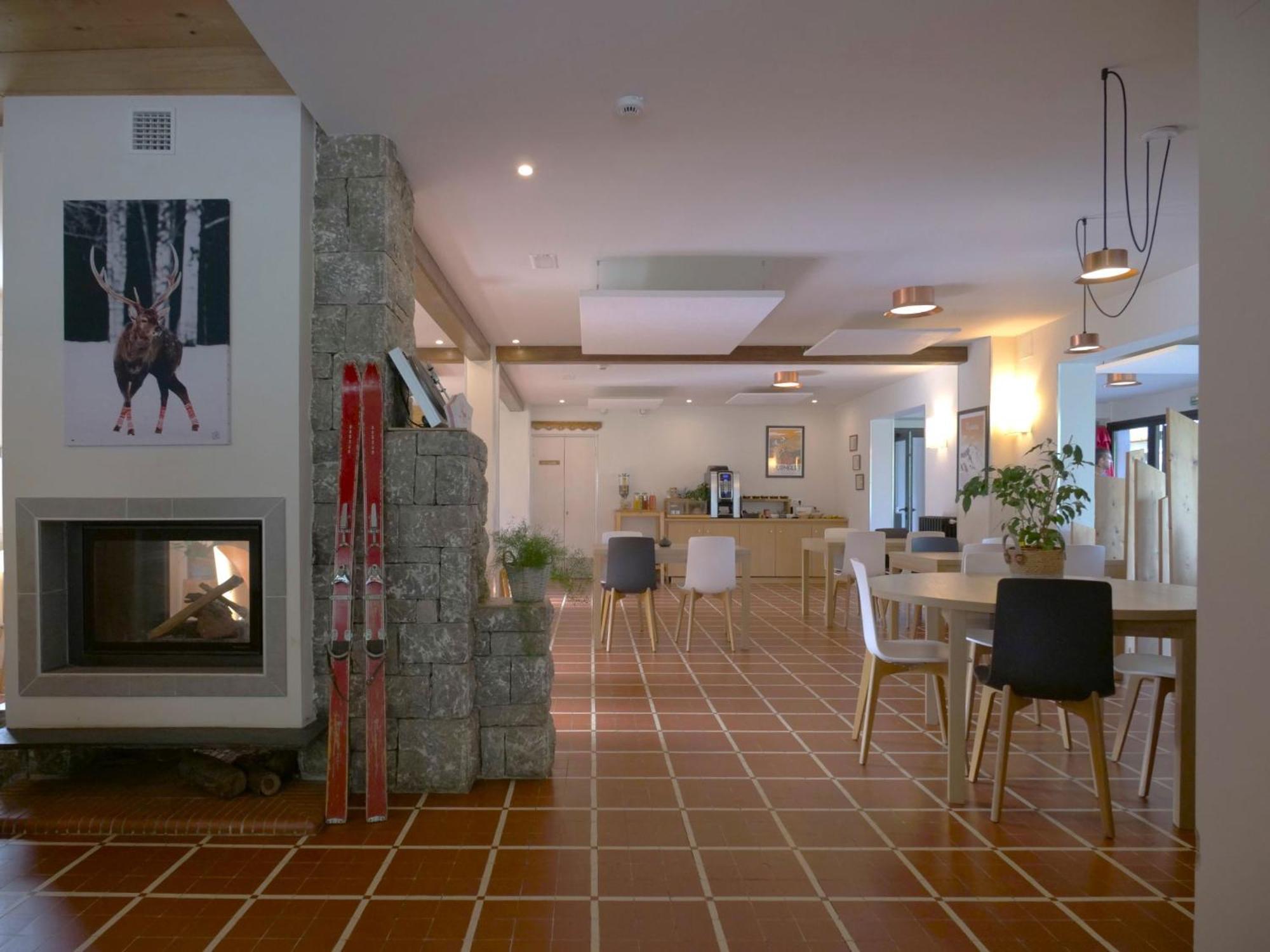 Hotel Le Chalet Сент-Мари-де-Кампан Экстерьер фото